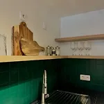 Le Petit Social Apartment *
